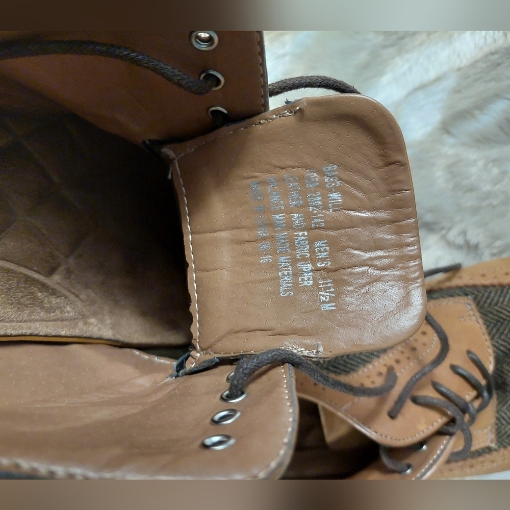 Bass Tan and Brown Leather Oxfords - Picture 5 of 6